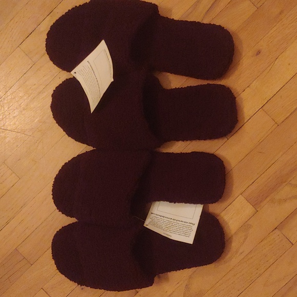 COPY - New Kashwére spa slippers, 2 pairs, brown, sizes 9-10 & 11-12 - Picture 3 of 5